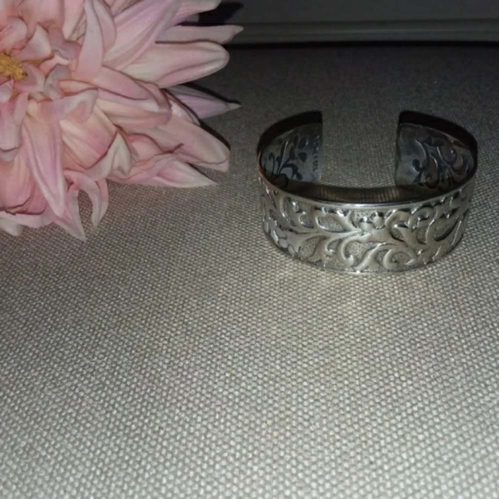 Silpada Head Above The Curve Cuff - image 4